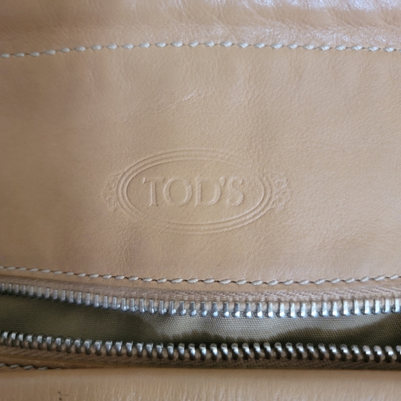 Tod's Shoulder Bag - Picture 5 of 11